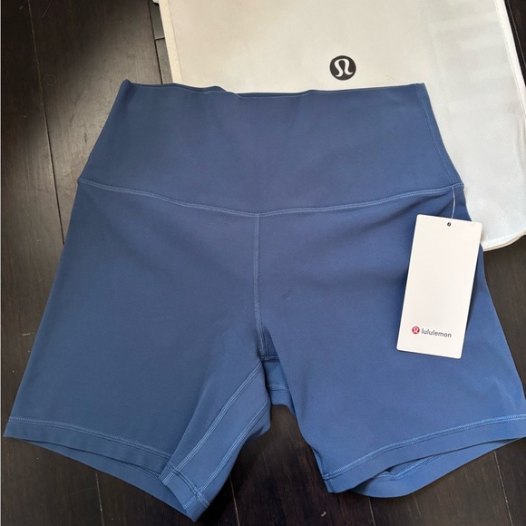 LULULEMON ALIGN HR SHORTS 6” in BLUE TWILL SZ 10 NWT